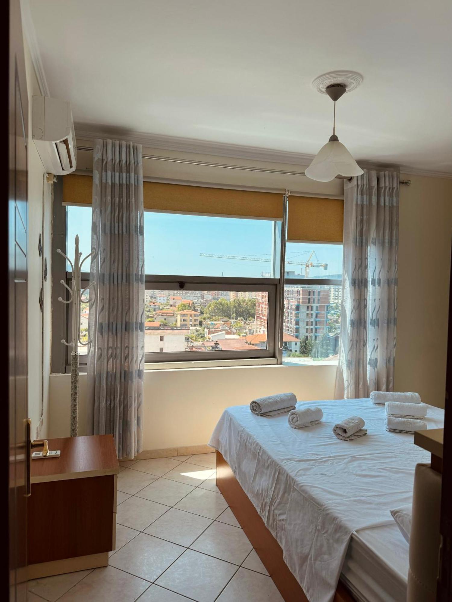 360O Tirana View Apartment Buitenkant foto